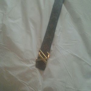 Louis Vuitton belt